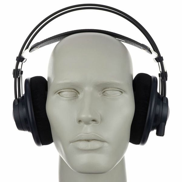AKG K-702