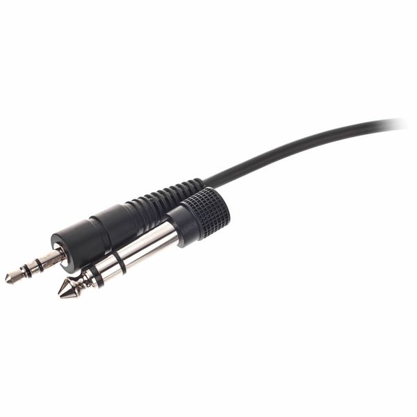 AKG K-52
