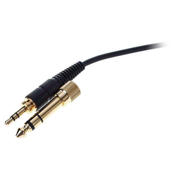 AKG K-92