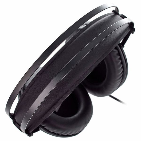 AKG K-72