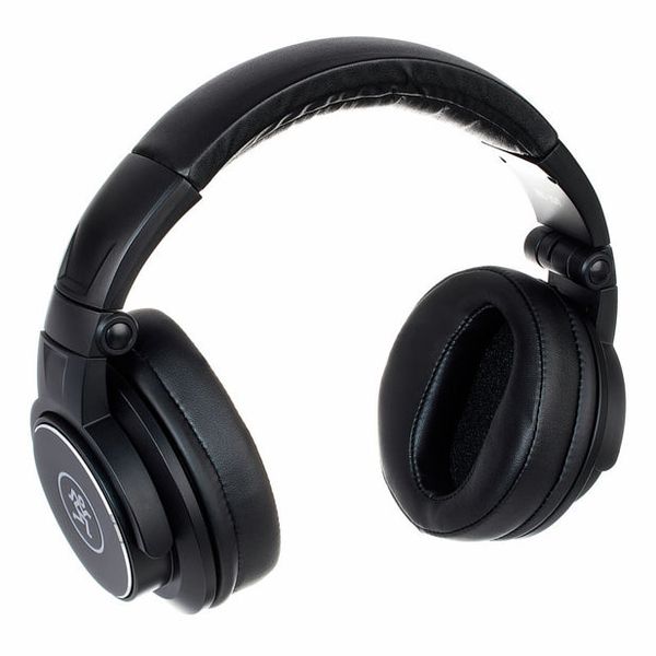 Mackie MC-150