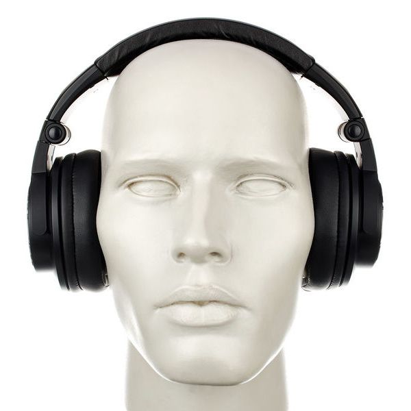 Mackie MC-150