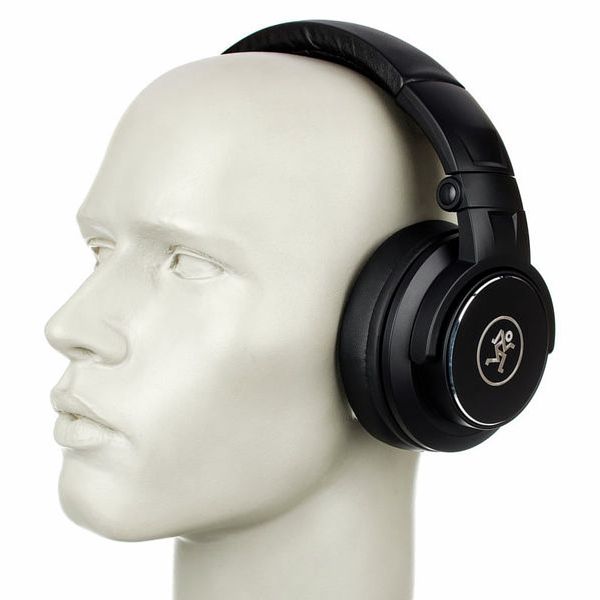 Mackie MC-150