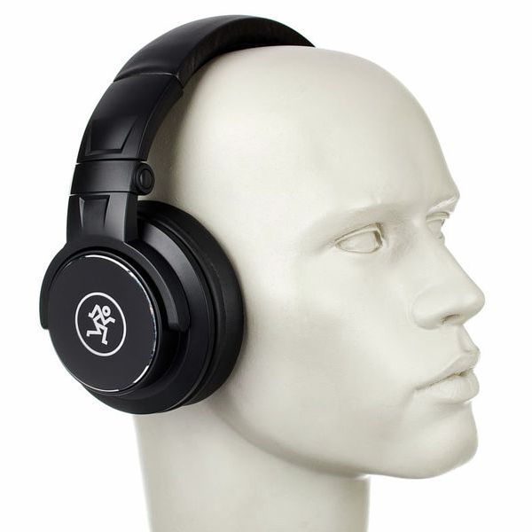Mackie MC-150