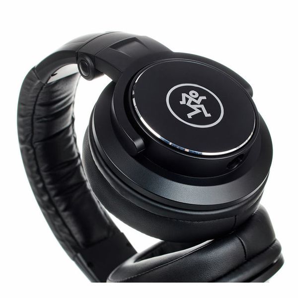 Mackie MC-150