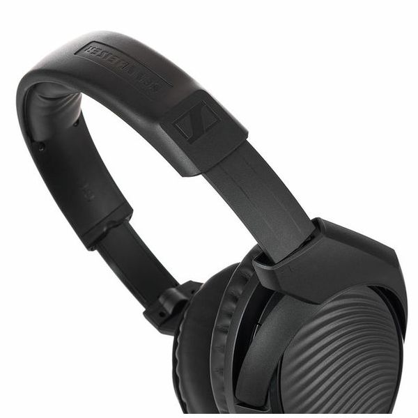 Sennheiser HD-200 Pro