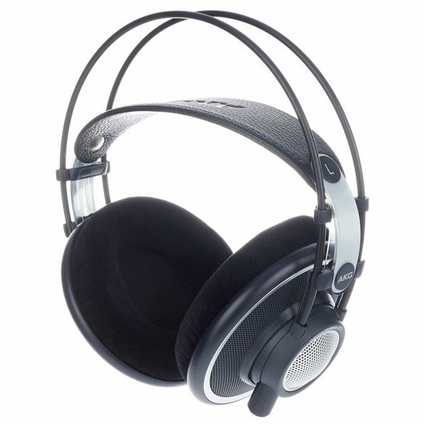 AKG K-702