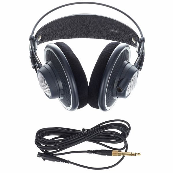 AKG K-702