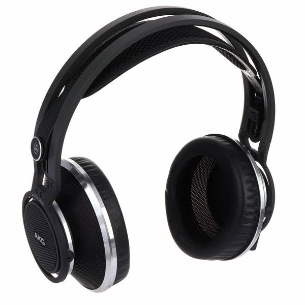 AKG K-812