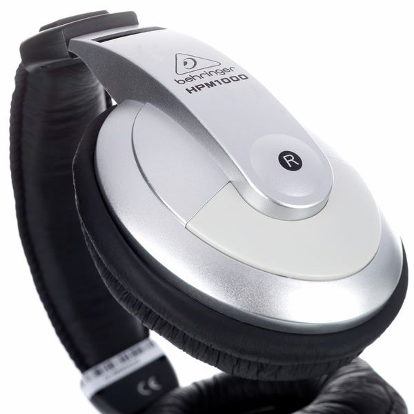 Behringer HPM1000