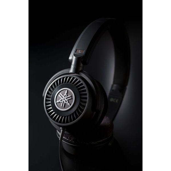 Yamaha HPH-150B