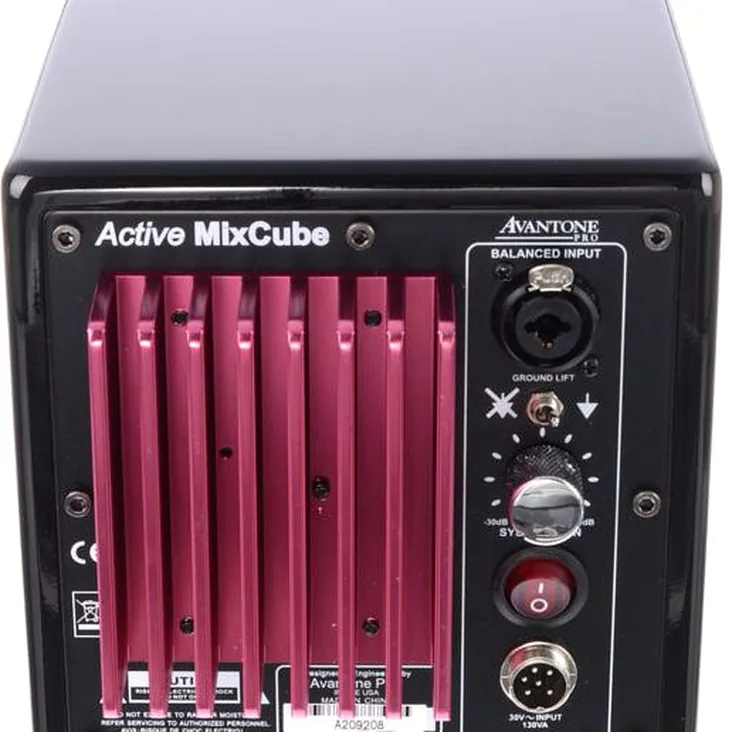 Avantone MixCubes Active Black Single Recenze: Všechny podrobnosti o Avantone MixCubes Active Black Single