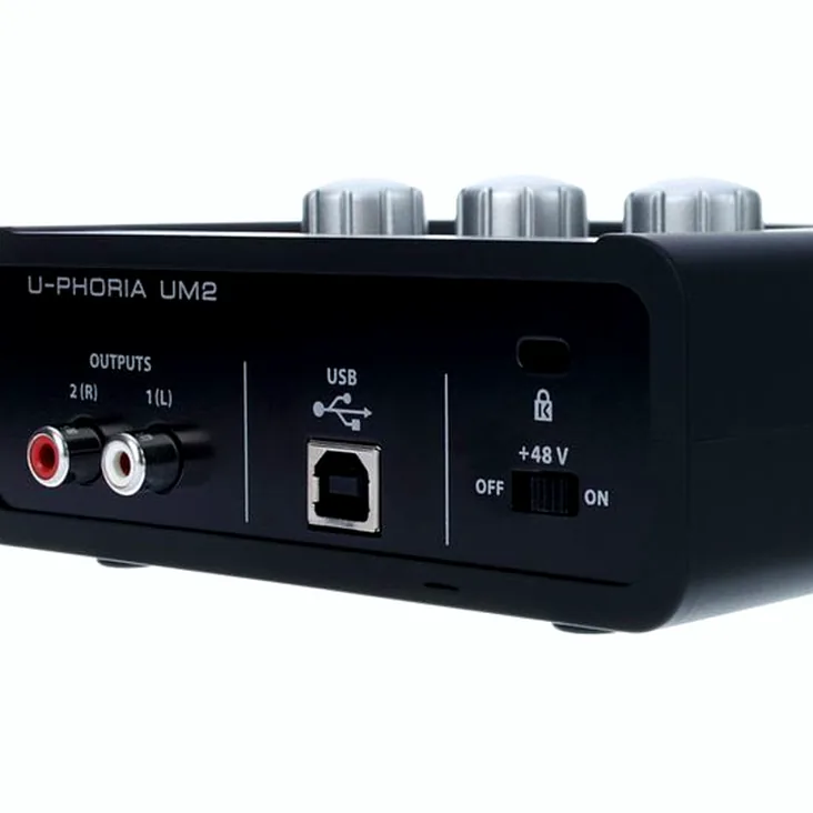 Behringer U-Phoria UM2 Recenze: Proč koupit?
