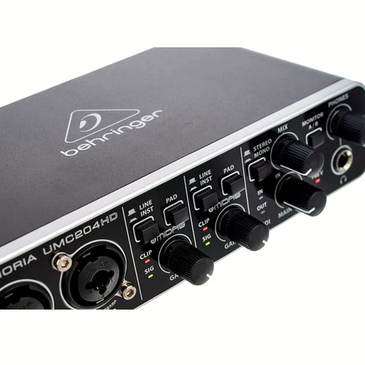 Behringer U-Phoria UMC204HD Recenze: Celá pravda