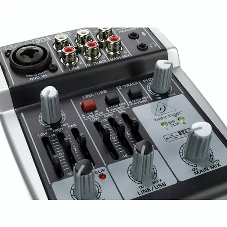 Behringer Xenyx 302USB Recenze: Rychlá analýza