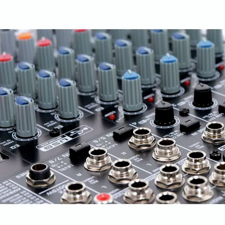 Behringer Xenyx X1204 USB Recenze: Pod drobnohledem