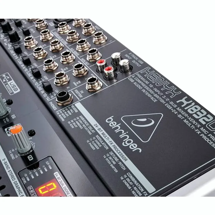 Behringer Xenyx X1832USB Recenze: Co musíte vědět