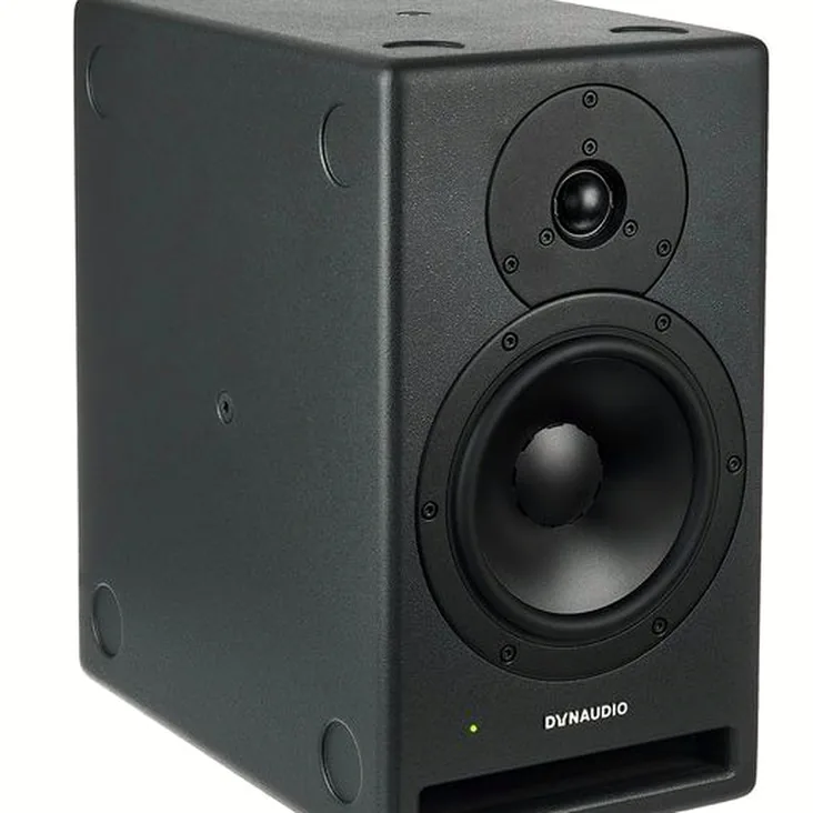 Dynaudio Core 7 Recenze: Výhody a nevýhody konstrukce