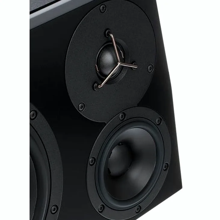 Dynaudio LYD-48 Black Right Recenze: Analýza frekvenčního pásma a výkonu