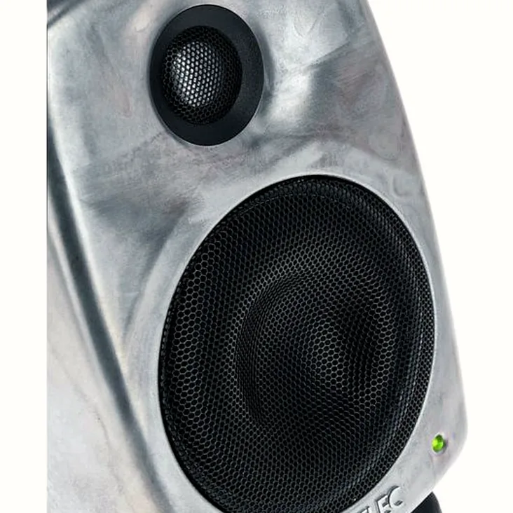 Genelec 8320 RAW Recenze: Proč byste je měli mít ve studiu?
