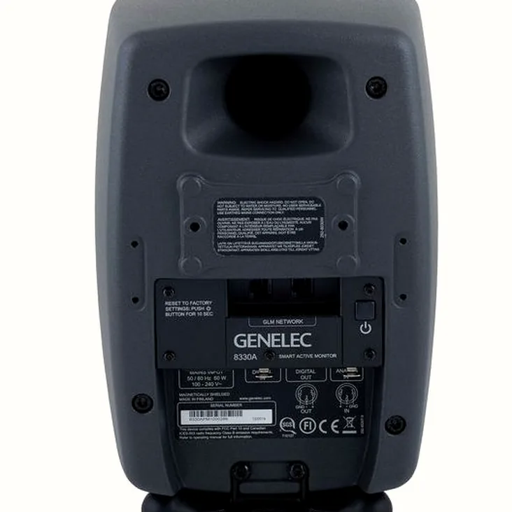 Genelec 8330 APM Recenze: Ověřujeme spolehlivost v mixu