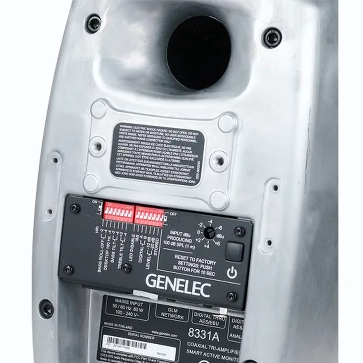Genelec 8331 RAW Recenze: Výhody a nevýhody konstrukce