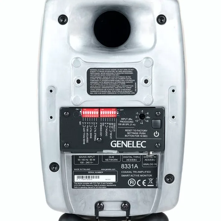 Genelec 8331 RAW Recenze: Výhody a nevýhody konstrukce