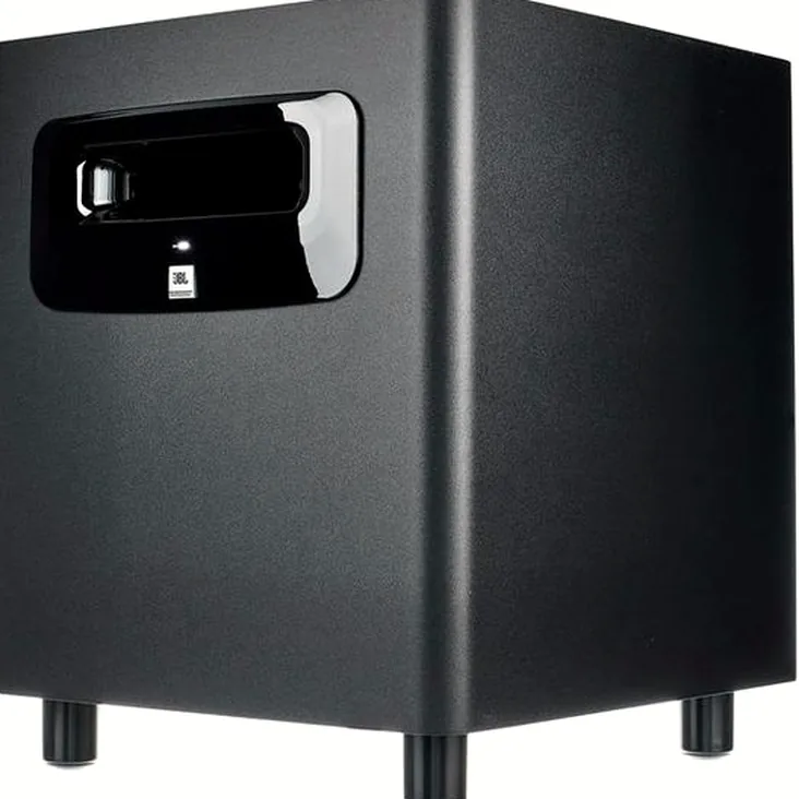 JBL LSR 310 S Recenze: Analýza frekvenčního pásma a výkonu