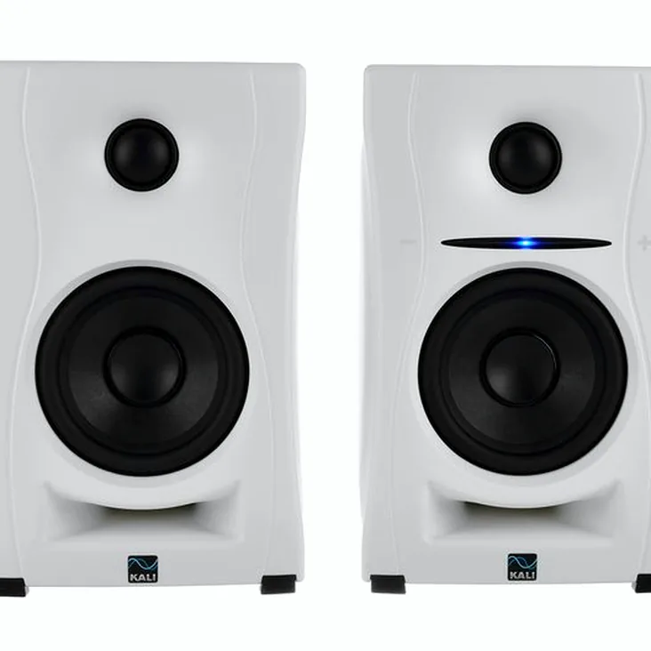 Kali Audio LP-UNF White Recenze: Ponoříme se do detailů zvuku