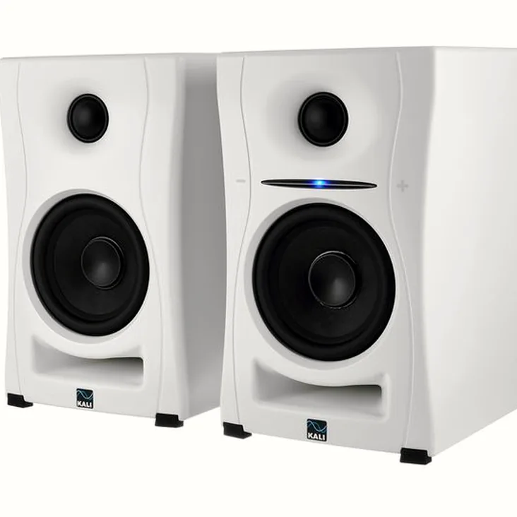 Kali Audio LP-UNF White Recenze: Ponoříme se do detailů zvuku