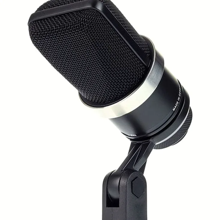 Neumann TLM 102 BK Recenze: Chytrý nákup pro producenta?