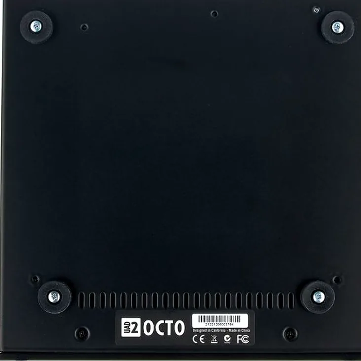 Universal Audio UAD-2 Satellite USB Octo Recenze: Chytrý nákup?