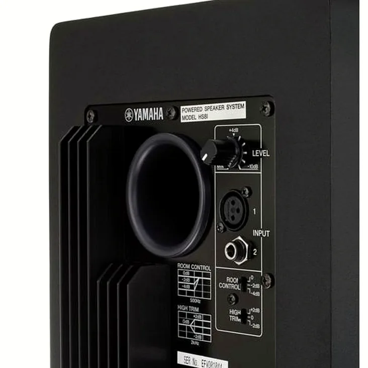 Yamaha HS 8I Recenze: Objektivní pohled na vybavení