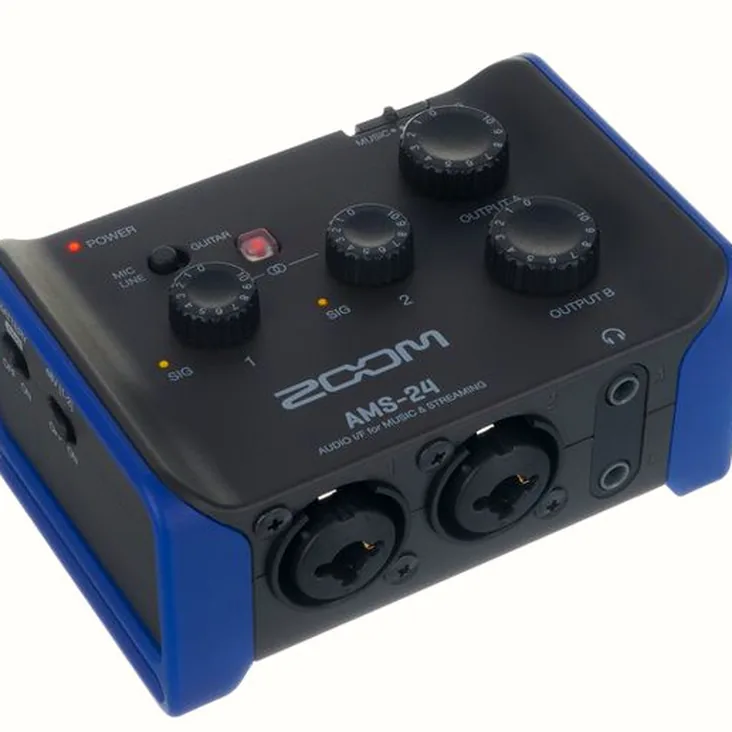 Zoom AMS-24 Recenze: Stále stojí za koupi?
